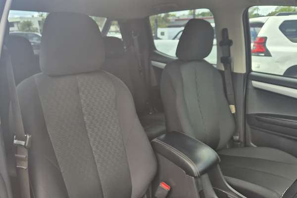 2018 Isuzu D-MAX LS-M  4X4