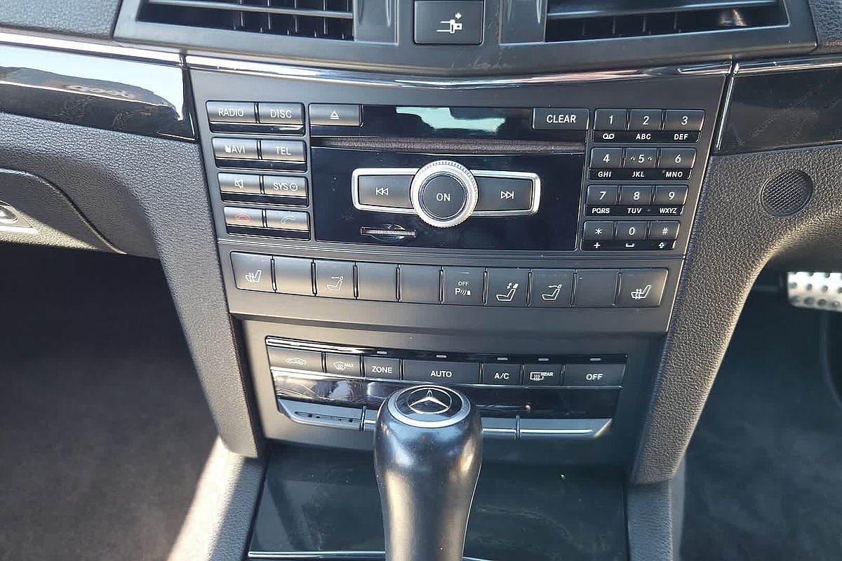 2012 Mercedes-Benz E-Class E350 BlueEFFICIENCY Avantgarde A207