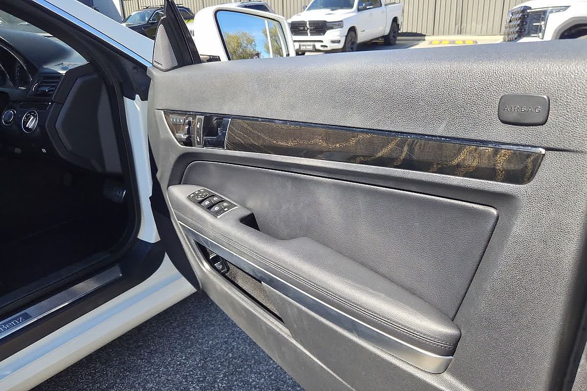 2012 Mercedes-Benz E-Class E350 BlueEFFICIENCY Avantgarde A207