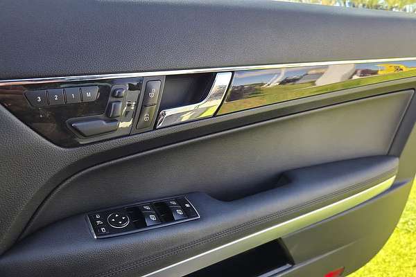 2012 Mercedes-Benz E-Class E350 BlueEFFICIENCY Avantgarde A207