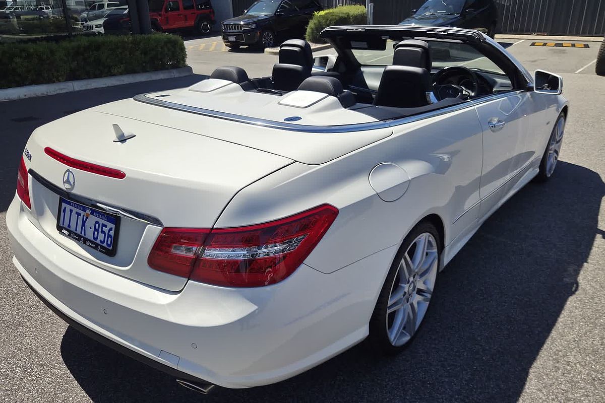 2012 Mercedes-Benz E-Class E350 BlueEFFICIENCY Avantgarde A207