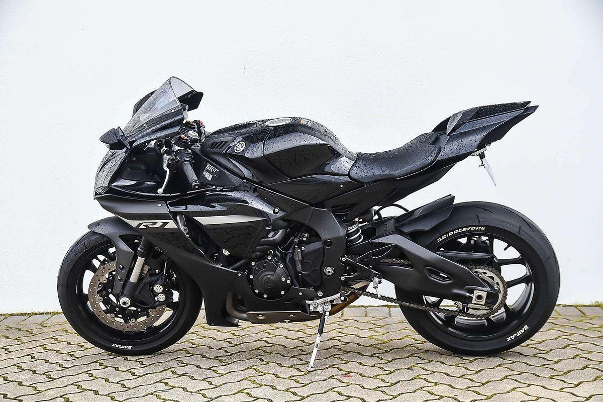 2023 Yamaha YZF-R1 R1