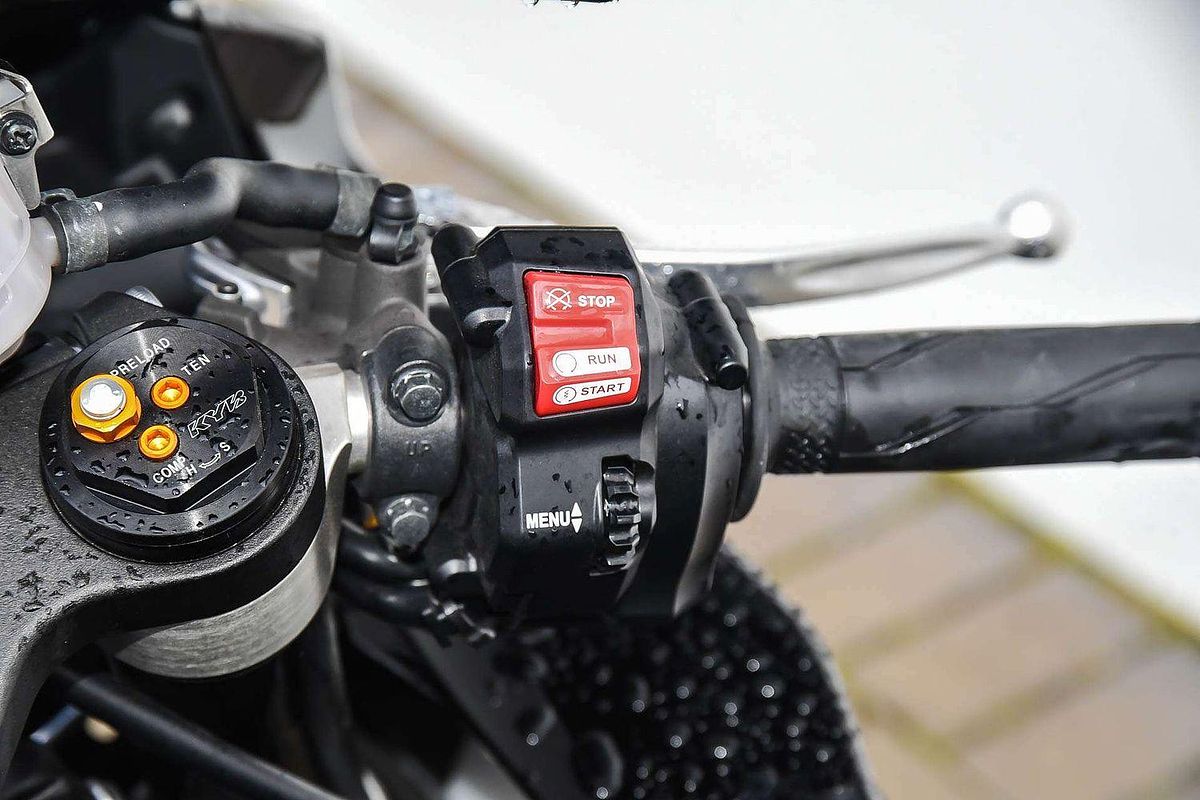 2023 Yamaha YZF-R1 R1