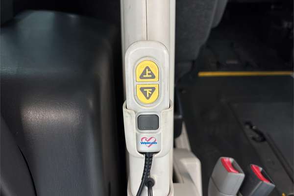 2012 Toyota Hiace Welcab