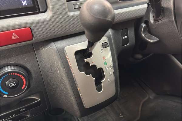 2012 Toyota Hiace Welcab