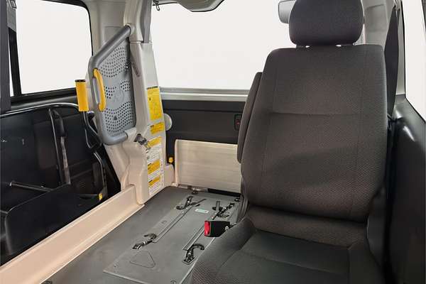 2012 Toyota Hiace Welcab