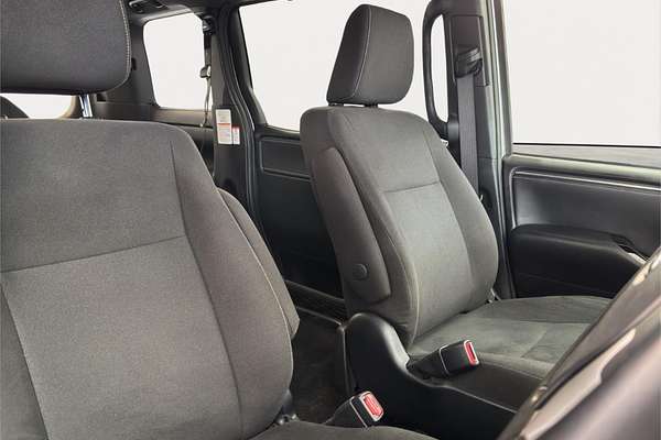 2017 Toyota Esquire XI Welcab ZRR80