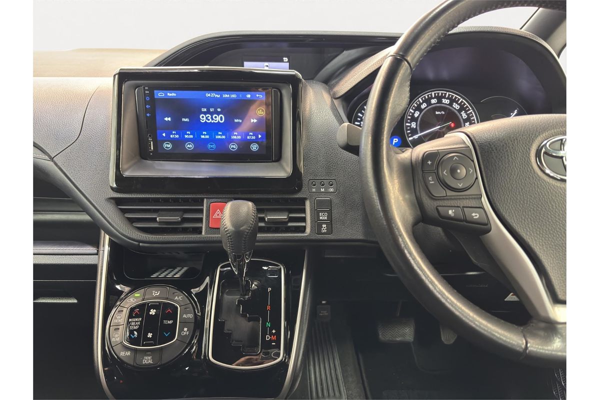 2017 Toyota Esquire XI Welcab ZRR80