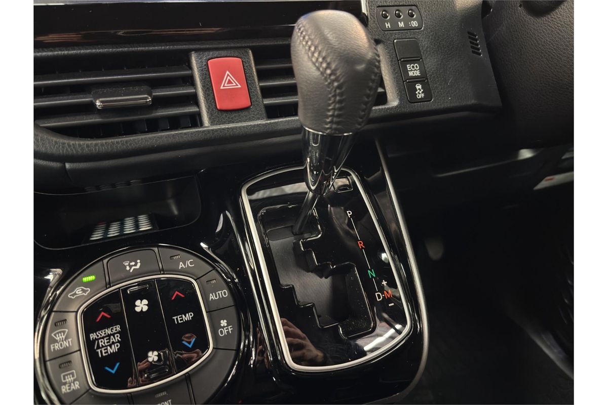 2017 Toyota Esquire XI Welcab ZRR80