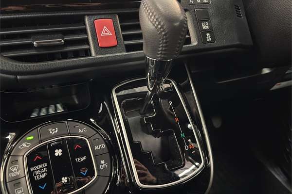 2017 Toyota Esquire XI Welcab ZRR80