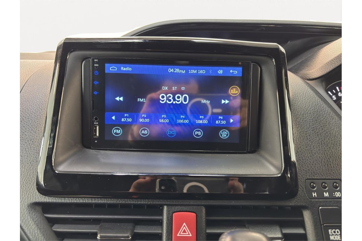 2017 Toyota Esquire XI Welcab ZRR80