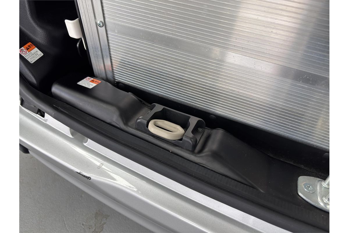 2017 Toyota Esquire XI Welcab ZRR80