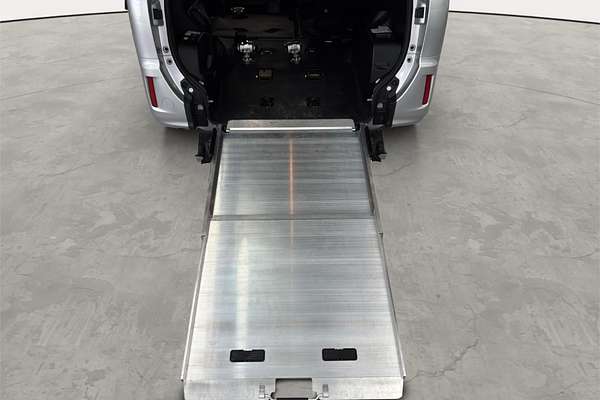 2017 Toyota Esquire XI Welcab ZRR80