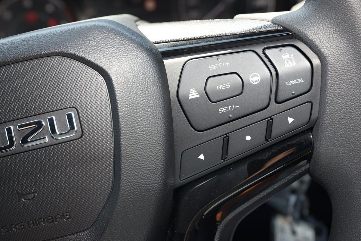 2025 Isuzu D-MAX X-RIDER 4X4