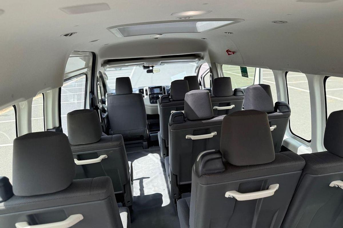 2019 Toyota Hiace Commuter GDH322R ELWB High Roof