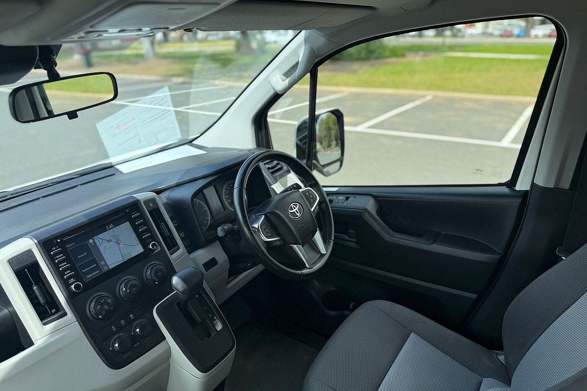 2019 Toyota Hiace Commuter GDH322R ELWB High Roof