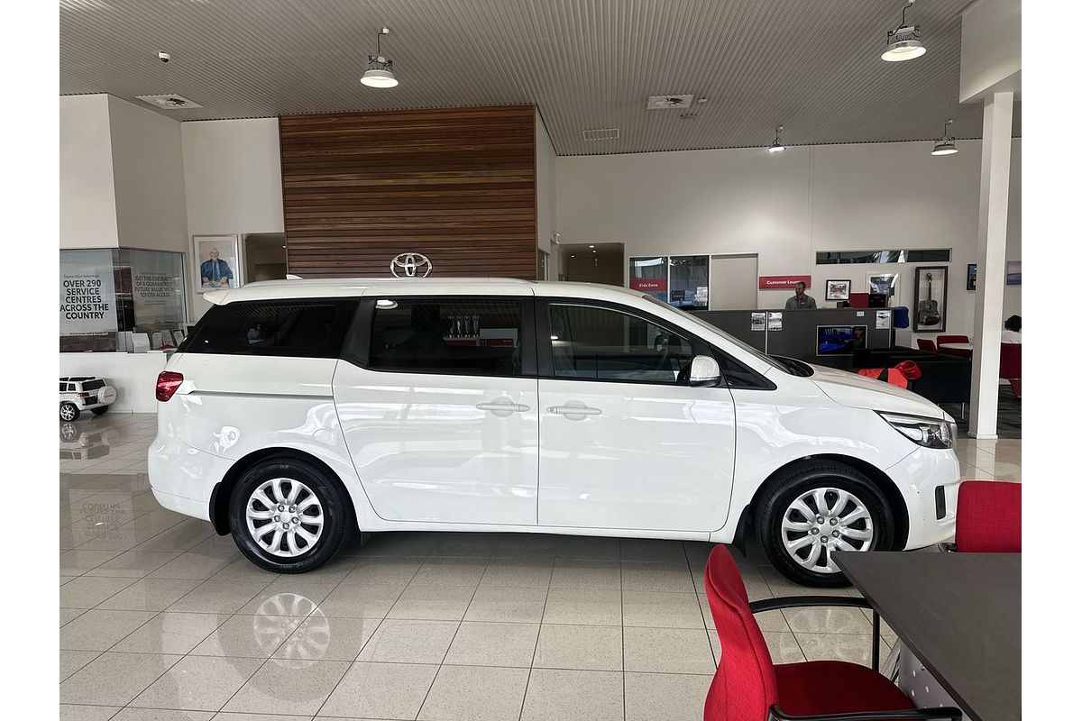 2017 Kia Carnival S YP