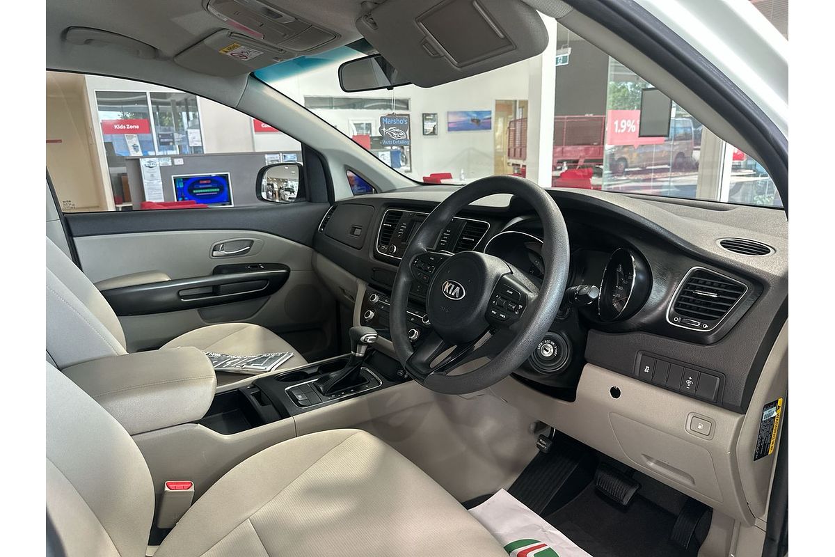 2017 Kia Carnival S YP