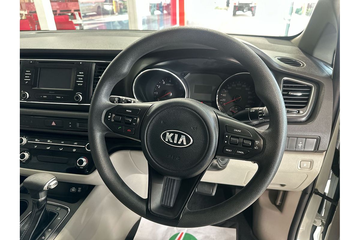 2017 Kia Carnival S YP