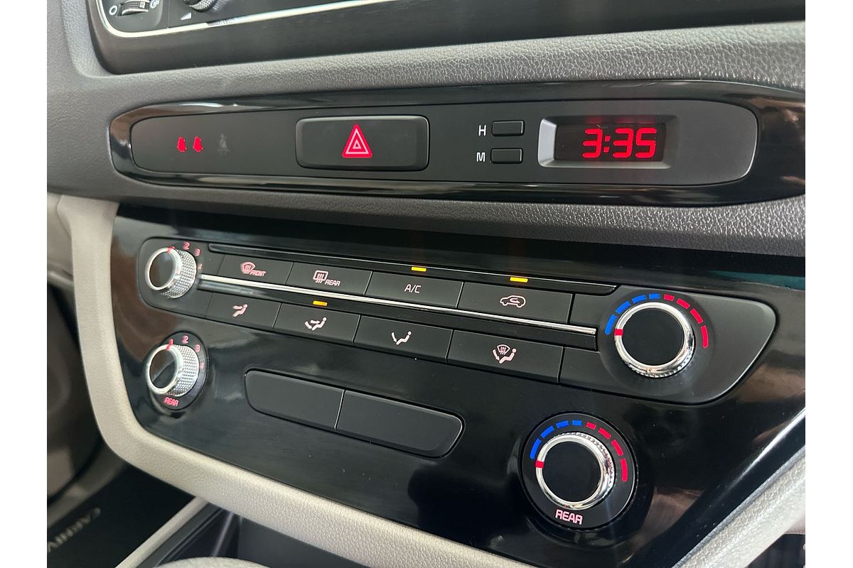 2017 Kia Carnival S YP