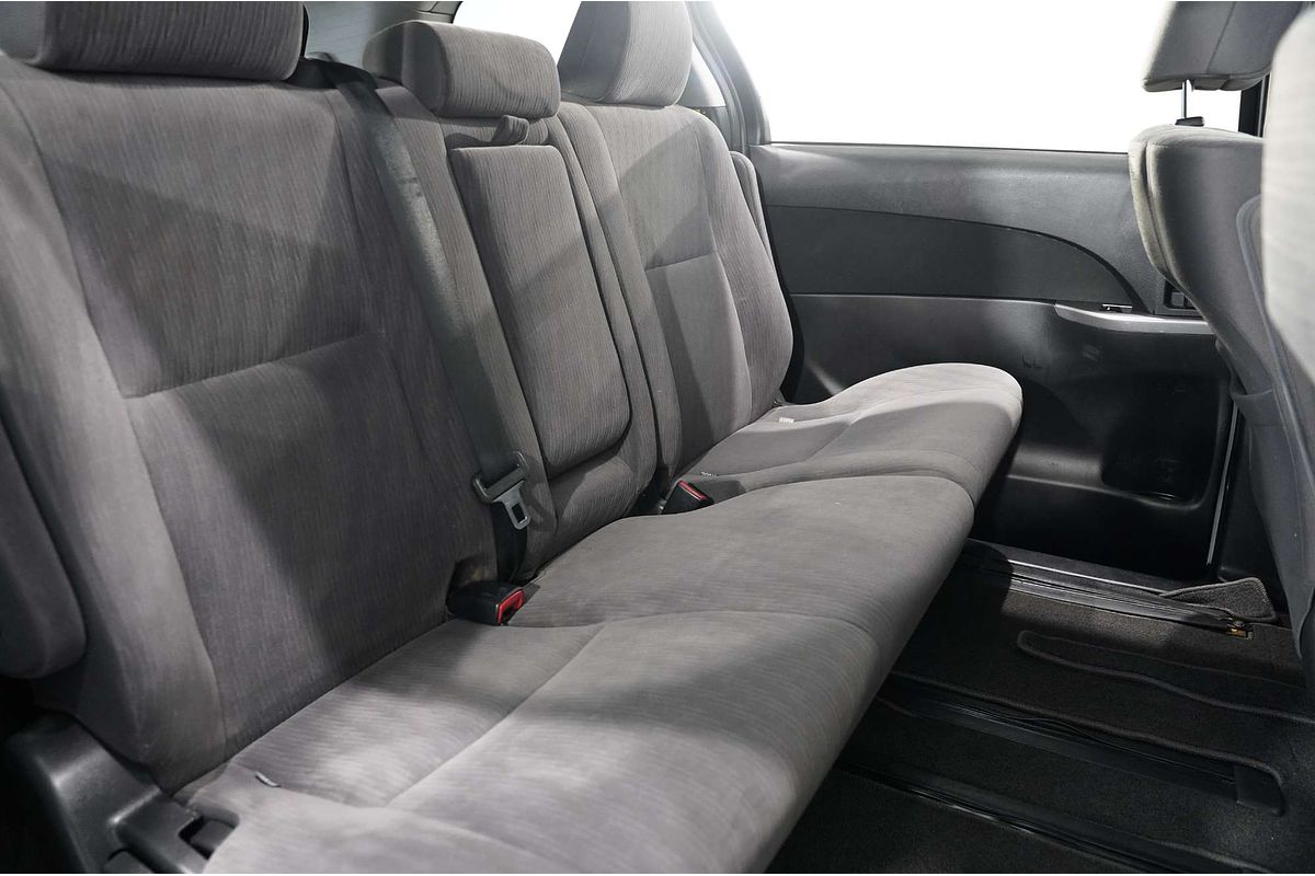 2014 Toyota Tarago GLi ACR50R