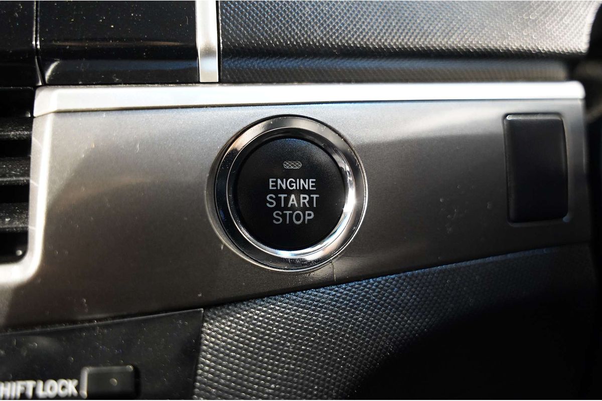 2014 Toyota Tarago GLi ACR50R