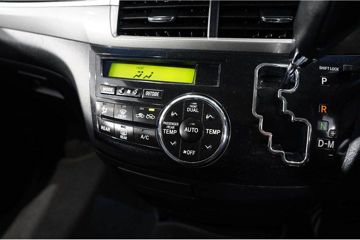 2014 Toyota Tarago GLi ACR50R