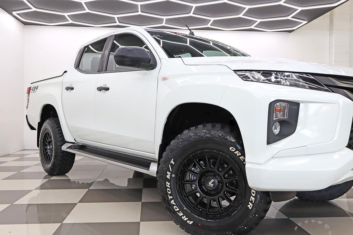 2019 Mitsubishi Triton GLX+ MR 4X4