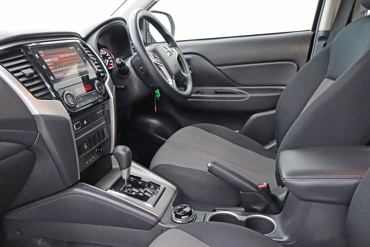 2019 Mitsubishi Triton GLX+ MR 4X4