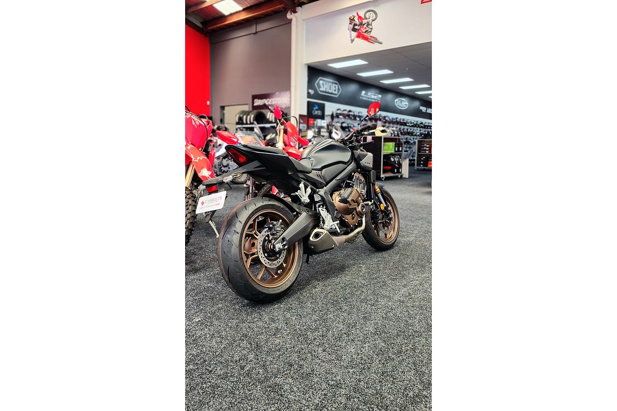 2025 Honda CB650R E-CLUTCH