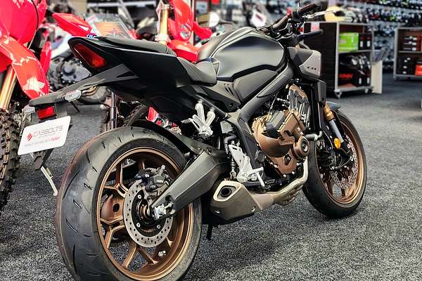 2025 Honda CB650R E-CLUTCH