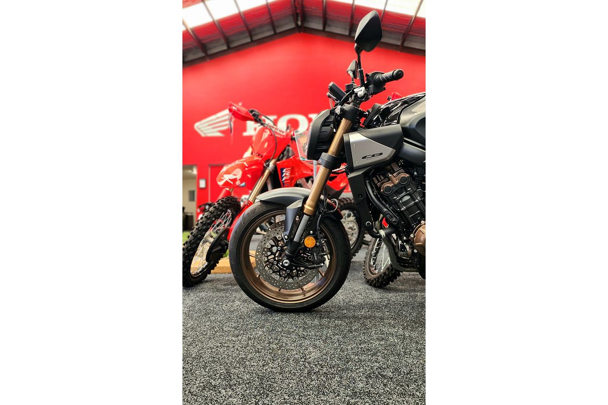 2025 Honda CB650R E-CLUTCH
