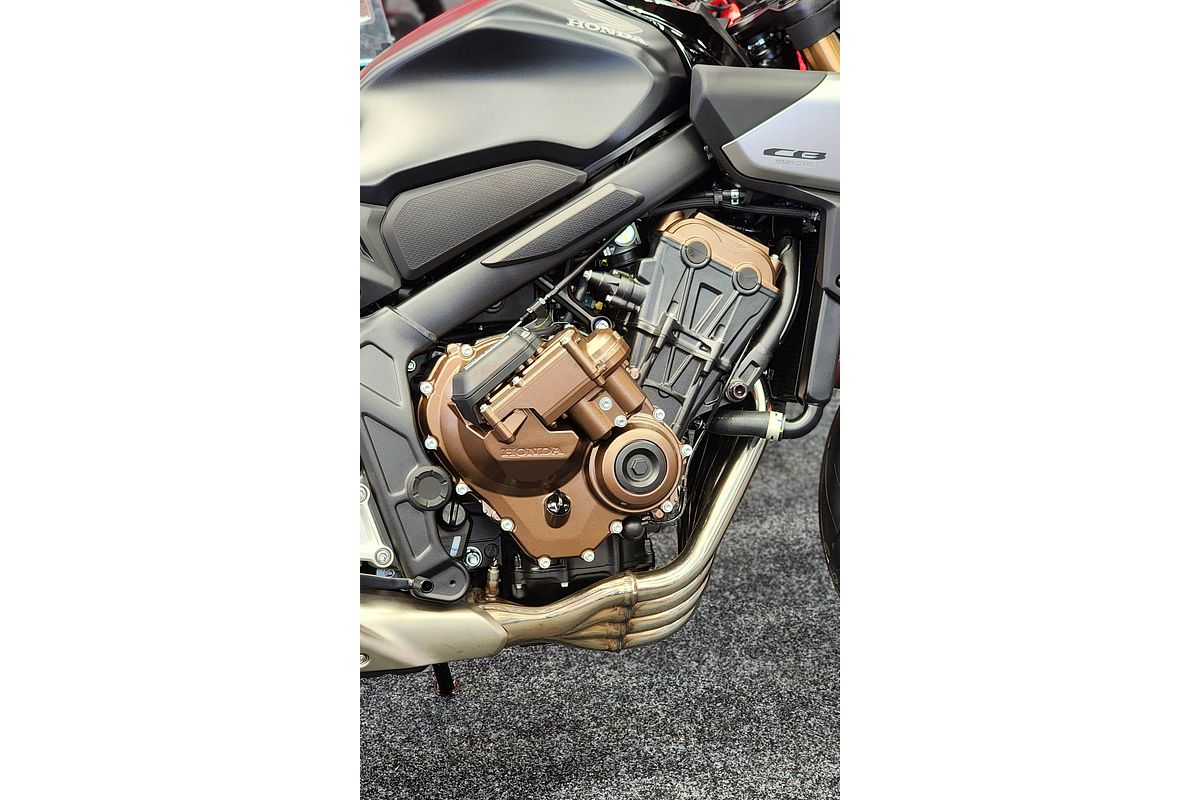 2025 Honda CB650R E-CLUTCH