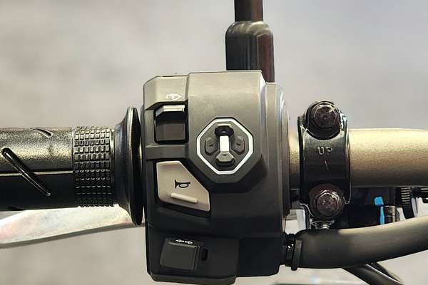 2025 Honda CB650R E-CLUTCH