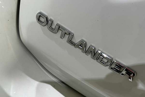 2020 Mitsubishi Outlander ES ADAS ZL