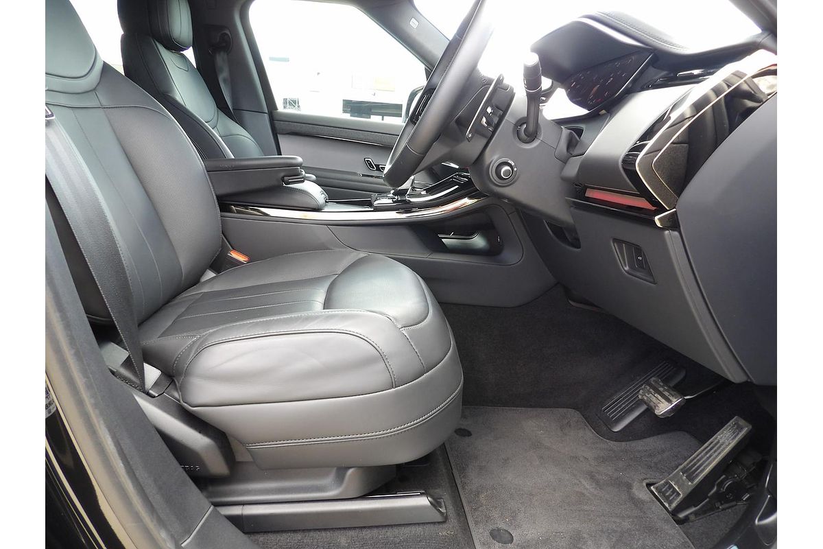 2024 Land Rover Range Rover Sport D300 Dynamic SE L461