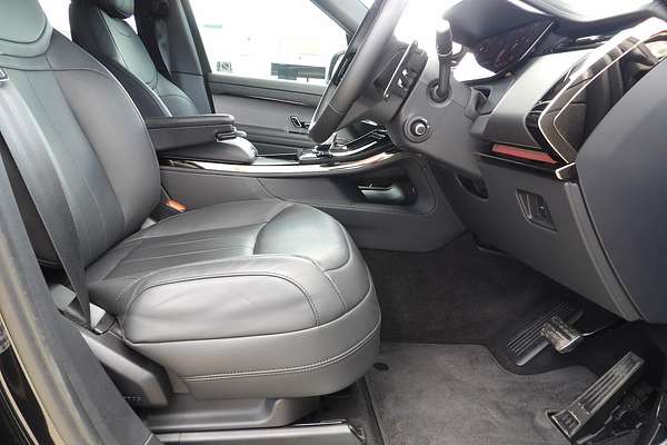 2024 Land Rover Range Rover Sport D300 Dynamic SE L461
