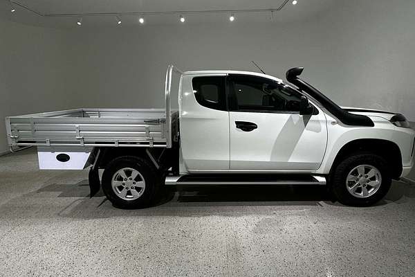 2022 Mitsubishi Triton GLX+ MR 4X4