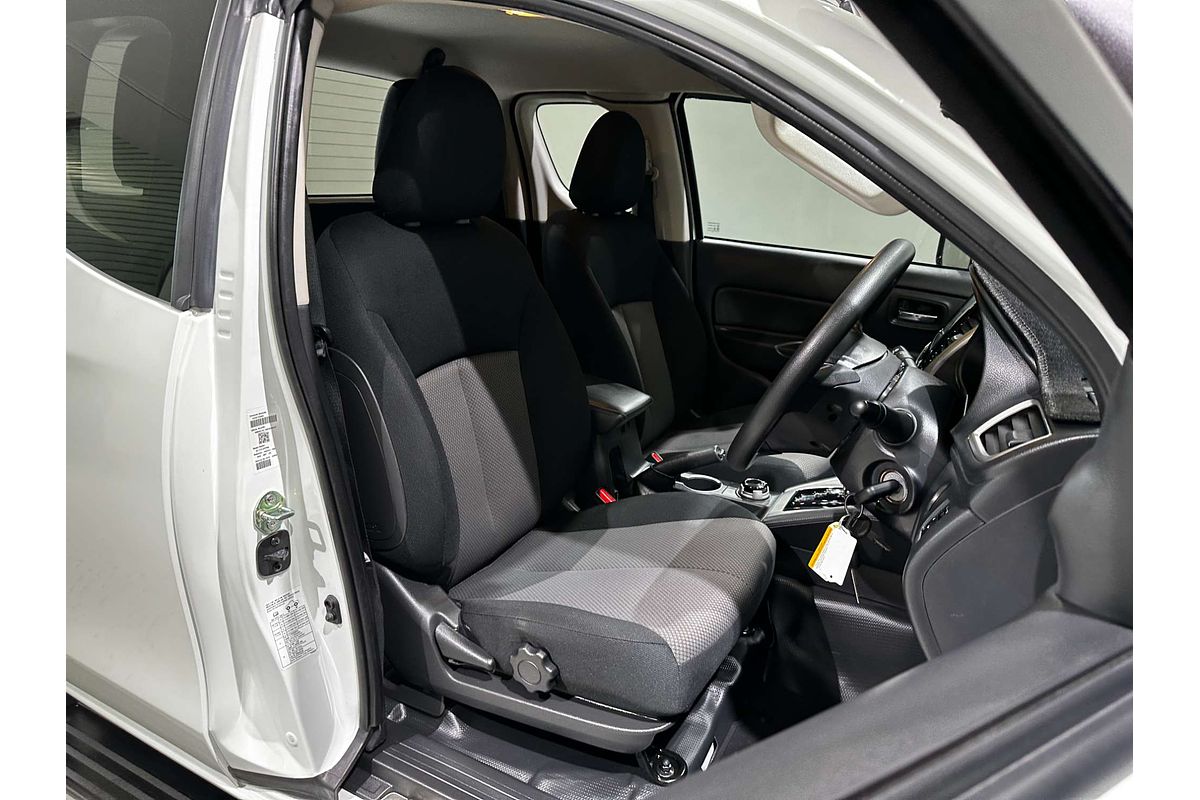 2022 Mitsubishi Triton GLX+ MR 4X4