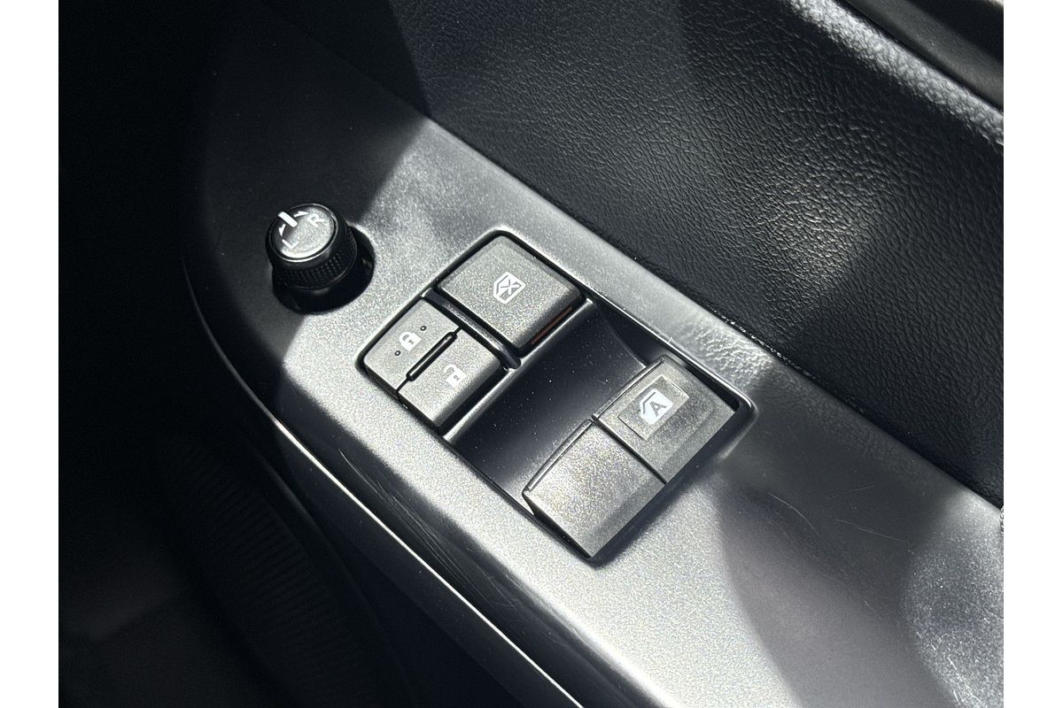 2018 Toyota Hilux Workmate TGN121R Rear Wheel Drive