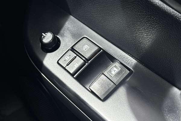 2018 Toyota Hilux Workmate TGN121R Rear Wheel Drive