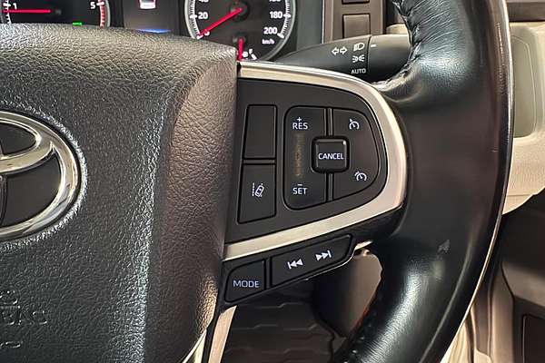 2021 Toyota Hiace Commuter GDH322R ELWB High Roof