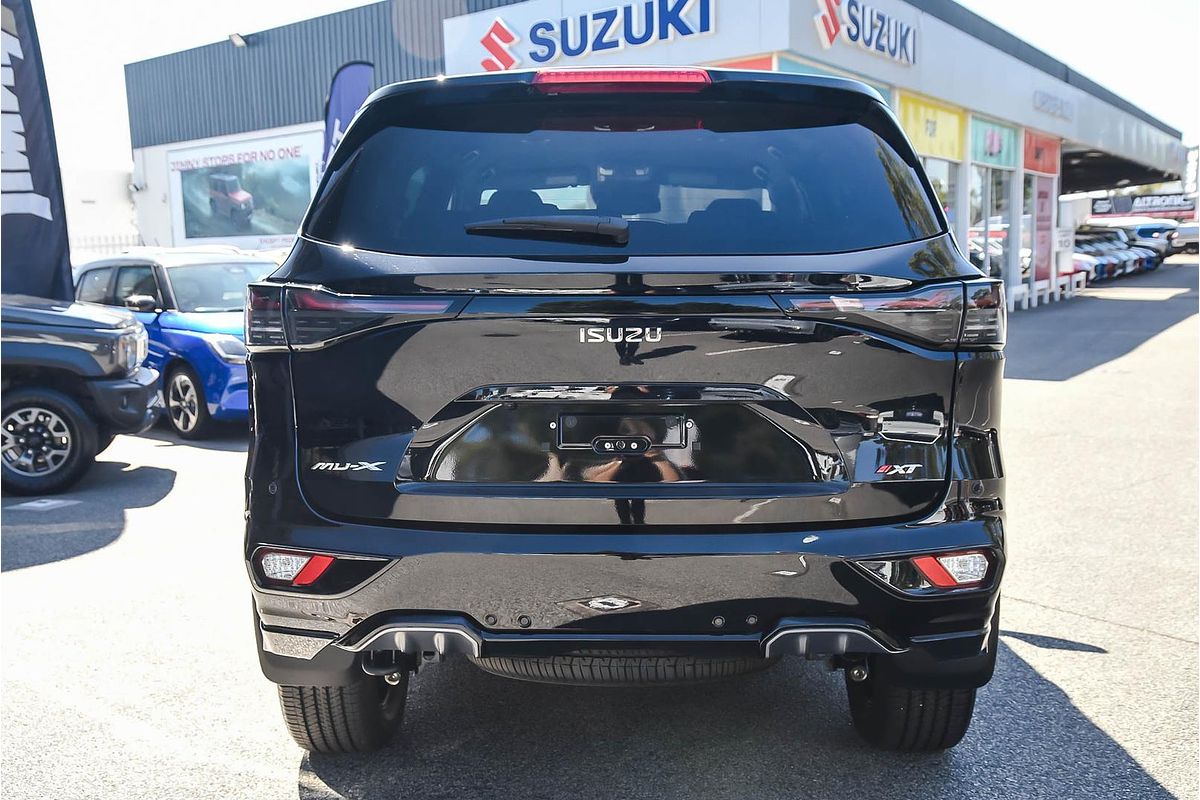 2025 Isuzu MU-X X-TERRAIN