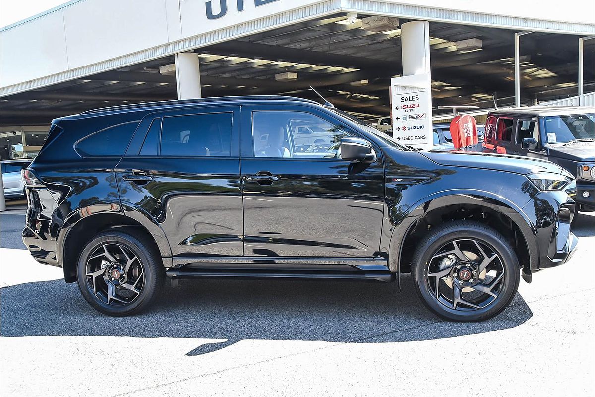 2025 Isuzu MU-X X-TERRAIN