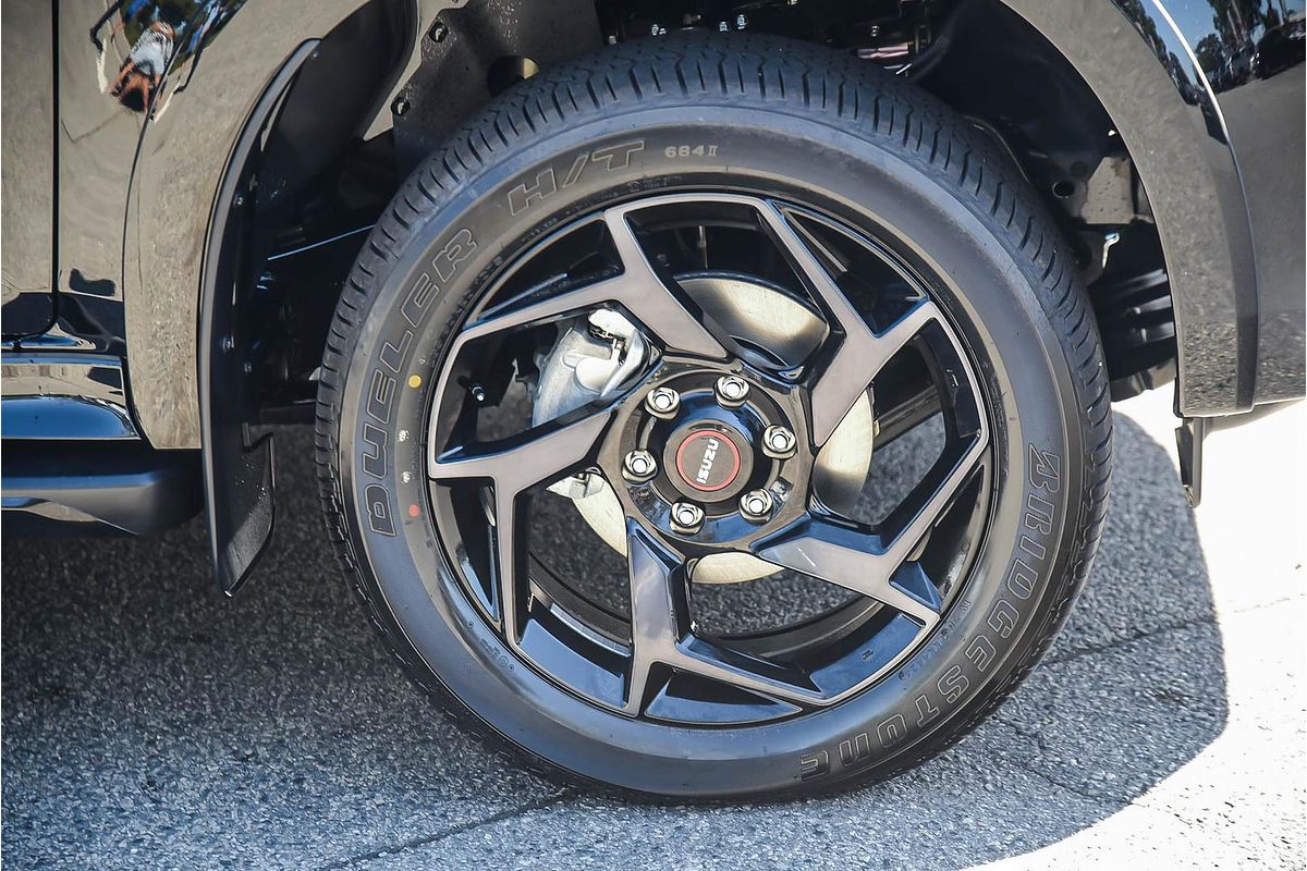 2025 Isuzu MU-X X-TERRAIN