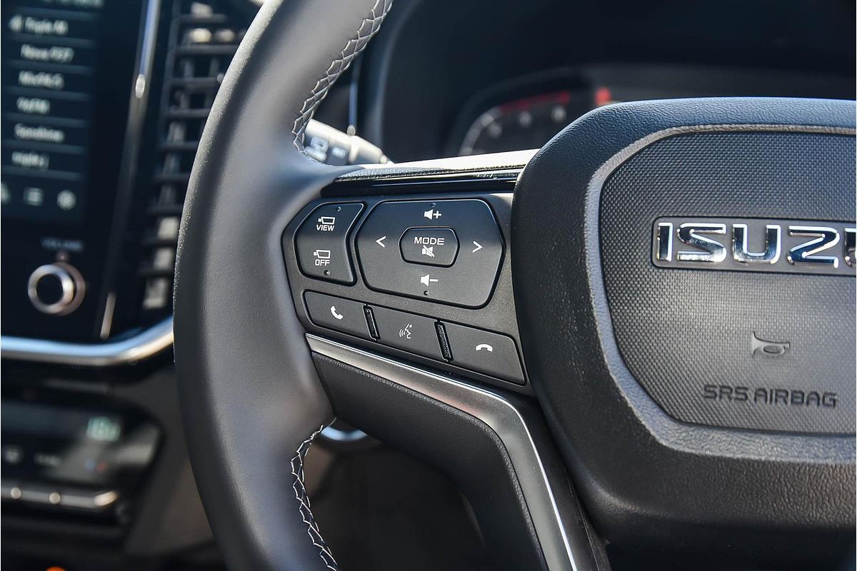 2025 Isuzu MU-X X-TERRAIN