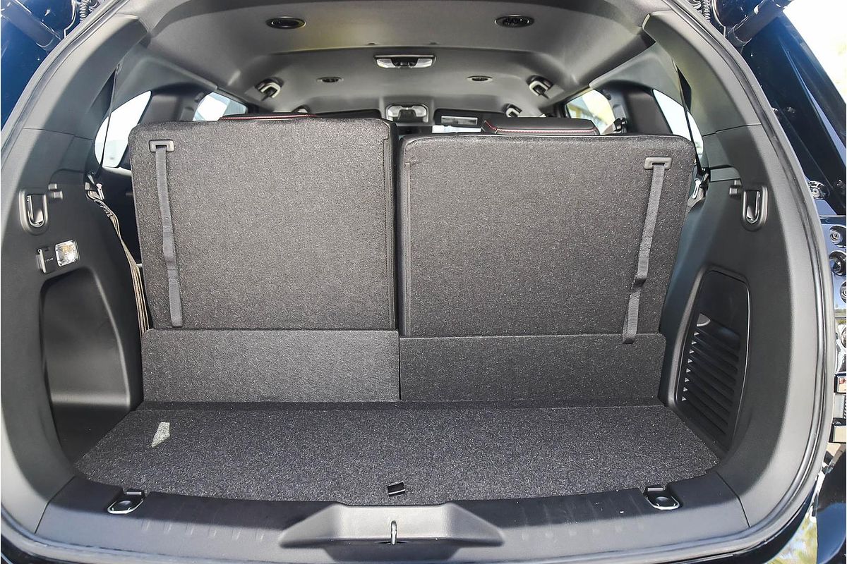 2025 Isuzu MU-X X-TERRAIN