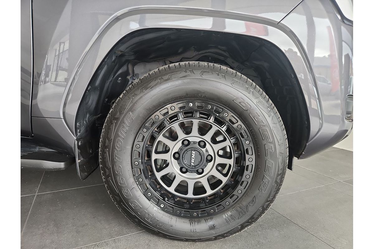 2021 Toyota Landcruiser Sahara FJA300R