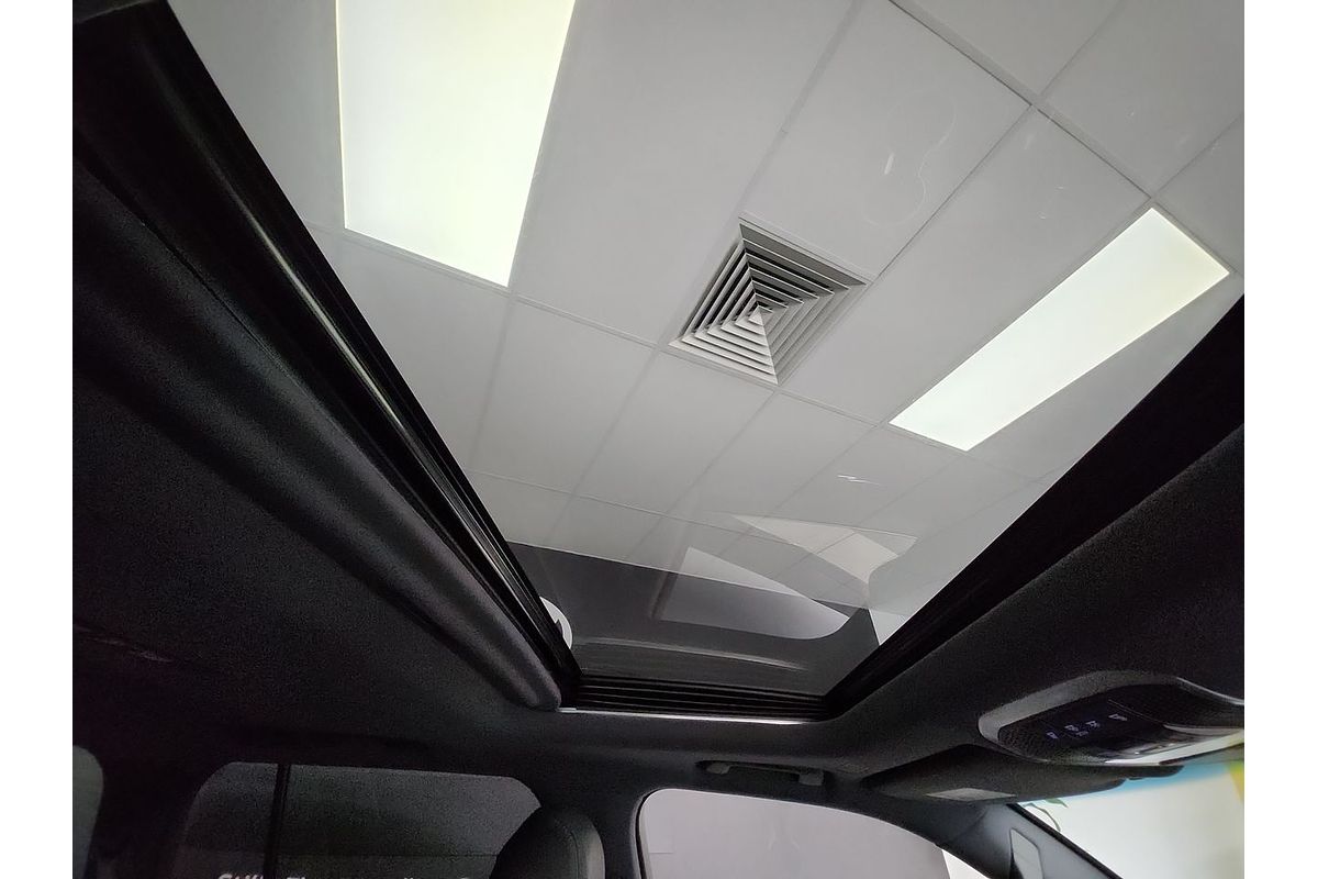 2021 Toyota Landcruiser Sahara FJA300R