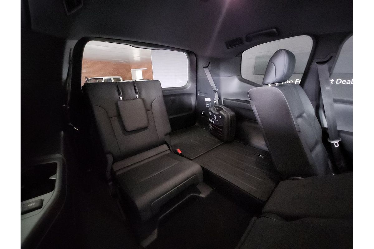 2021 Toyota Landcruiser Sahara FJA300R